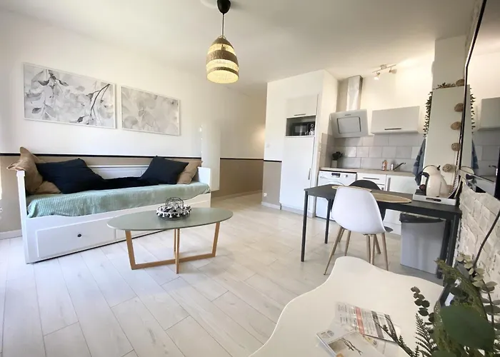 Recent Proche De La *